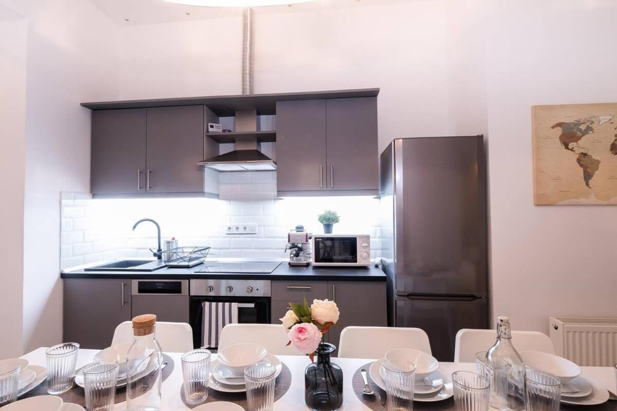 Central Brand New And Modern Apartment Budapeşte Dış mekan fotoğraf