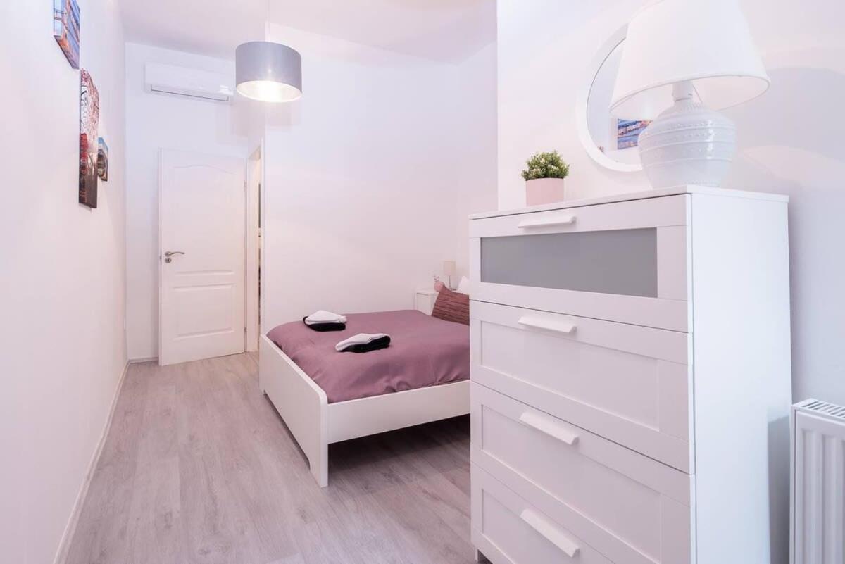 Central Brand New And Modern Apartment Budapeşte Dış mekan fotoğraf